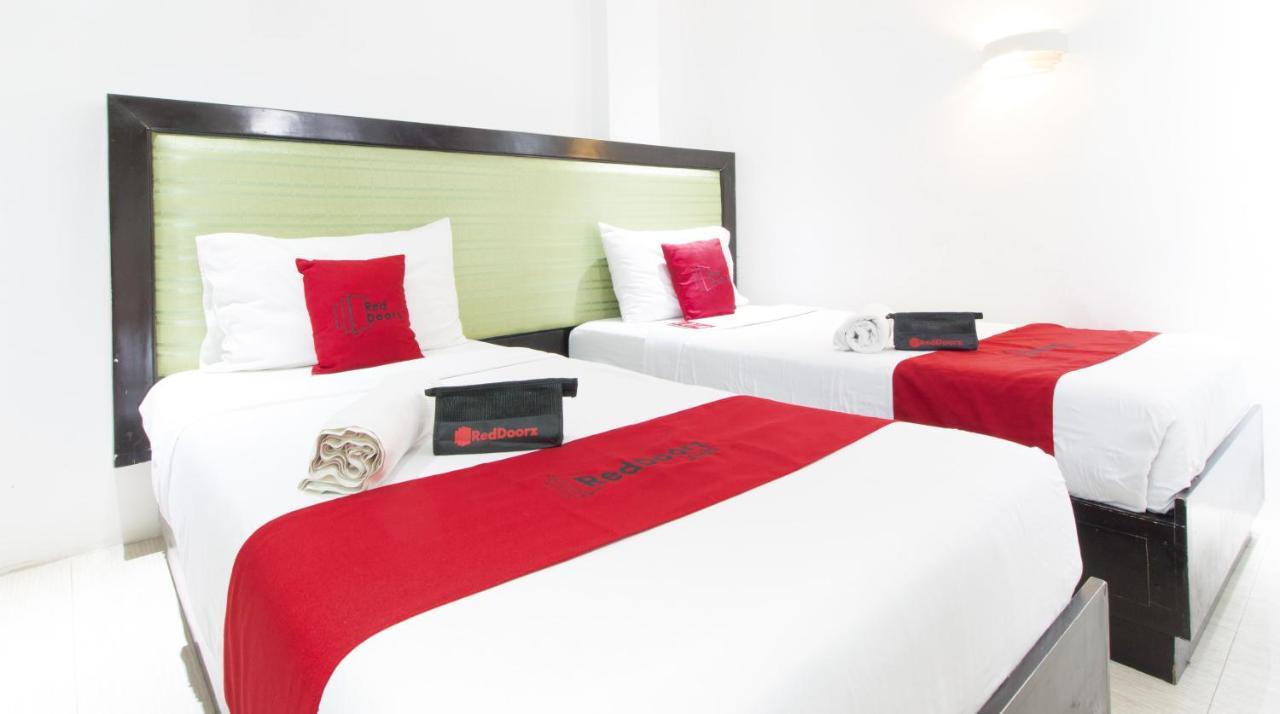 Hotel Reddoorz @ Real Fatima Tacloban Anibong Esterno foto