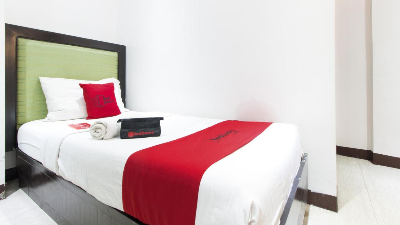 Hotel Reddoorz @ Real Fatima Tacloban Anibong Esterno foto
