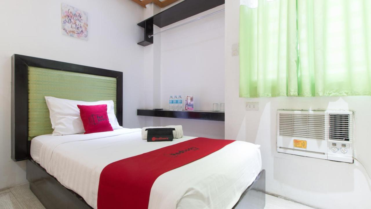 Hotel Reddoorz @ Real Fatima Tacloban Anibong Esterno foto