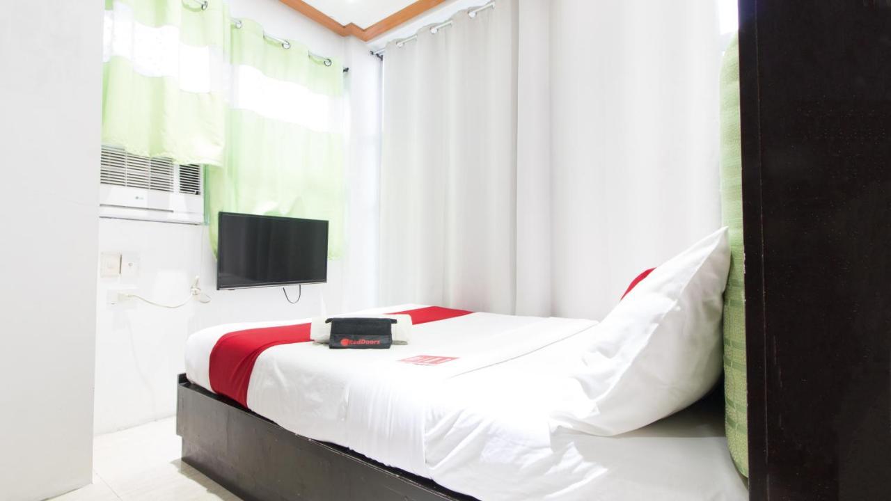Hotel Reddoorz @ Real Fatima Tacloban Anibong Esterno foto