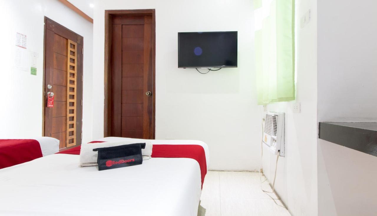 Hotel Reddoorz @ Real Fatima Tacloban Anibong Esterno foto